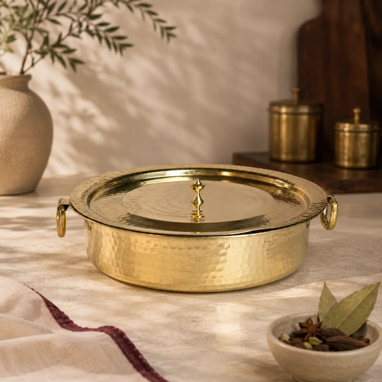 Peetalya Brass Flat Lagan (Shallow Vessel)